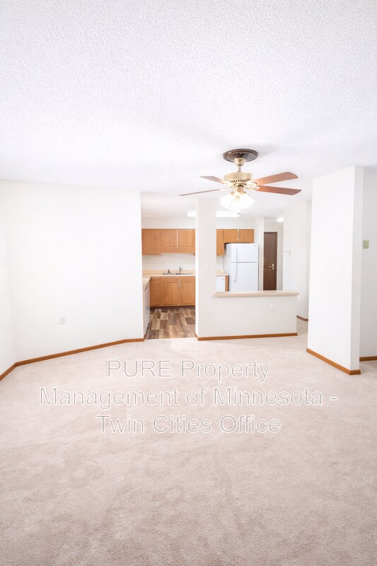 Foto del edificio - 221 Grand Ave W