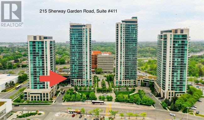 Photo du bâtiment - 215-215 Sherway Gardens Rd