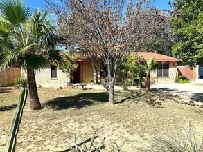 Building Photo - 608 Sesame Ln