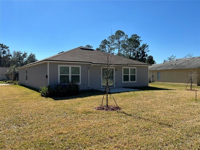 Building Photo - 13 Pine Ash Ln