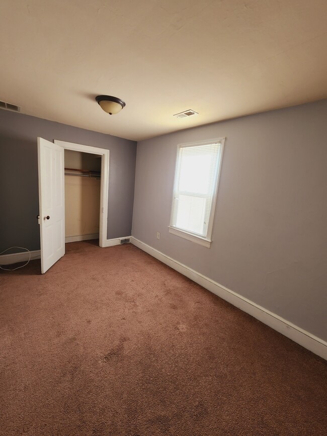 Bedroom - 515 S Main St