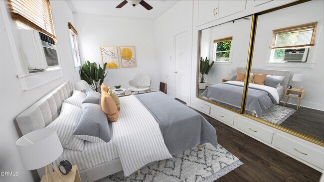 Building Photo - 544 Salem St