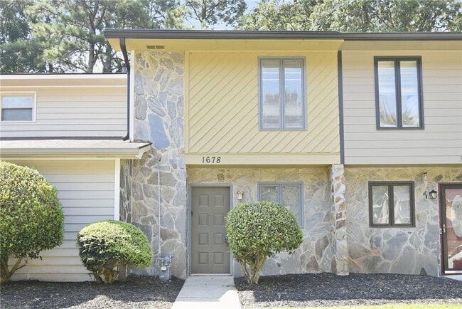 Building Photo - 1678 Wynndowne Trail