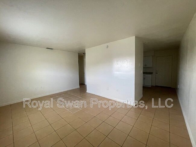 Building Photo - 513 Choctaw Ave