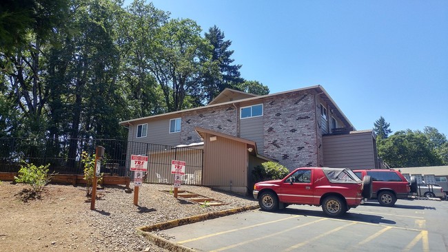 Building Photo - Heritage Hills Apartments