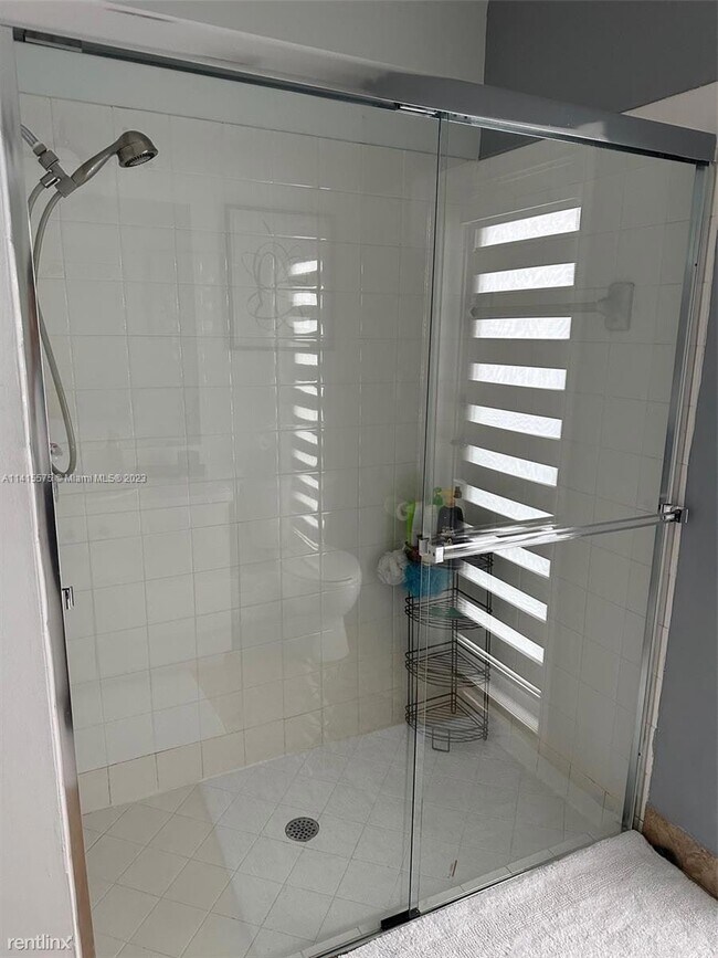 Foto del edificio - 4 br, 3 bath House - 15885 SW 140th St