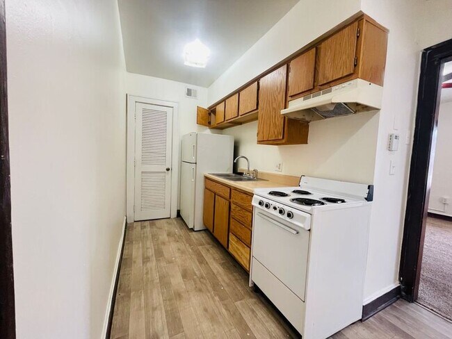 Foto del edificio - 625 W Maple Ave