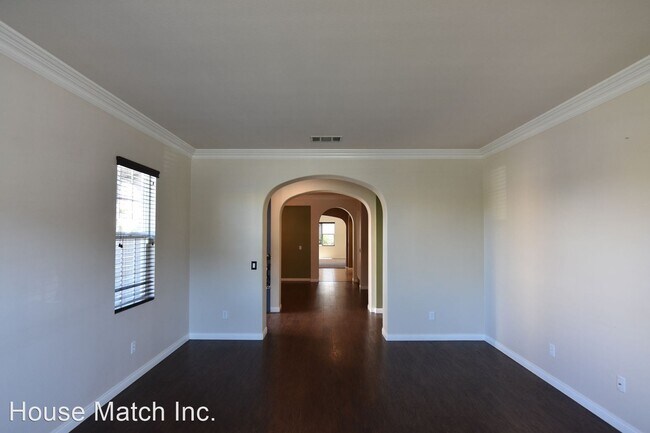 Building Photo - 4 br, 3 bath House - 46342 Lone Pine Dr