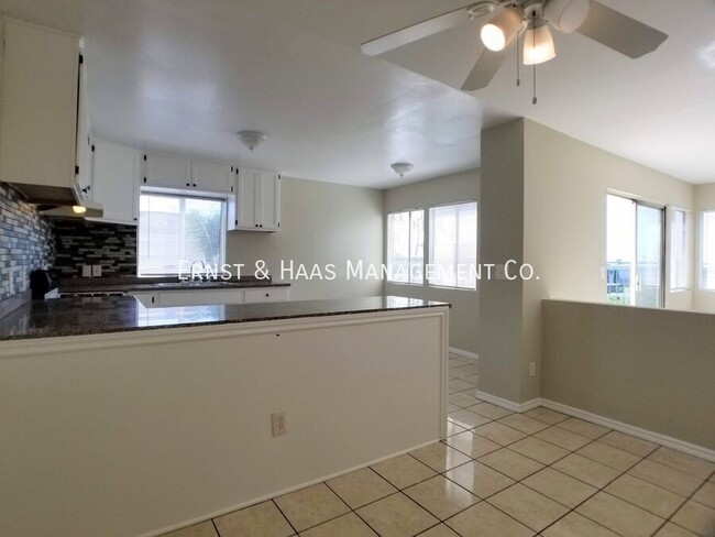 Building Photo - Beautiful 3 Bedroom 2 Bath Top Floor Condo...