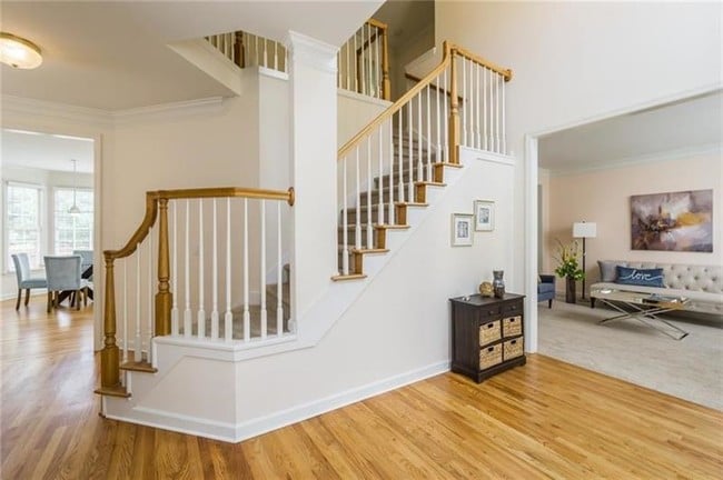 Foto del edificio - 2102 Kinsmon Dr