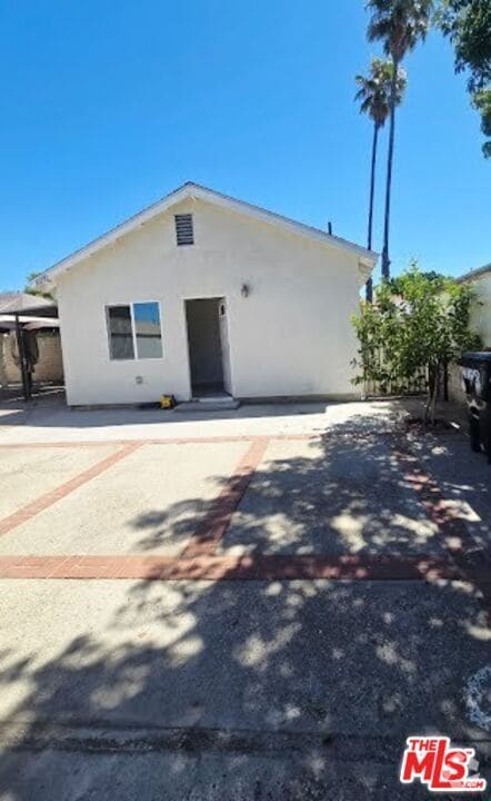 Building Photo - 10290 Lev Ave