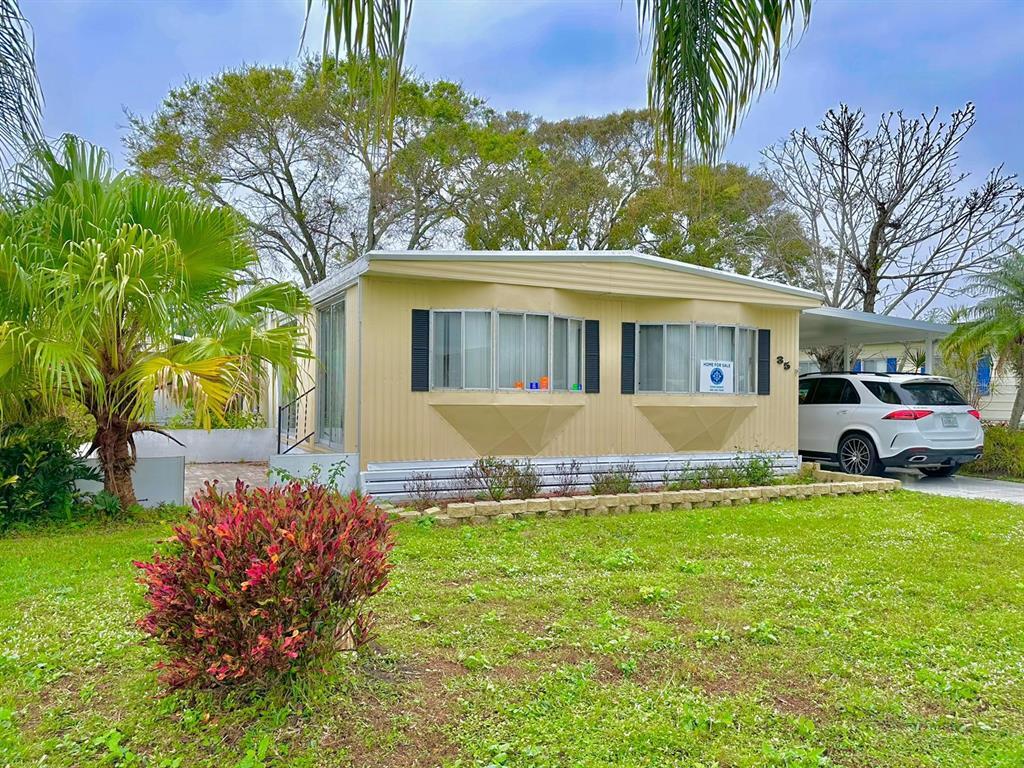 Primary Photo - 35 Los Lagos Rd
