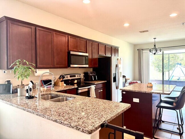 Building Photo - House for rent in Clermont