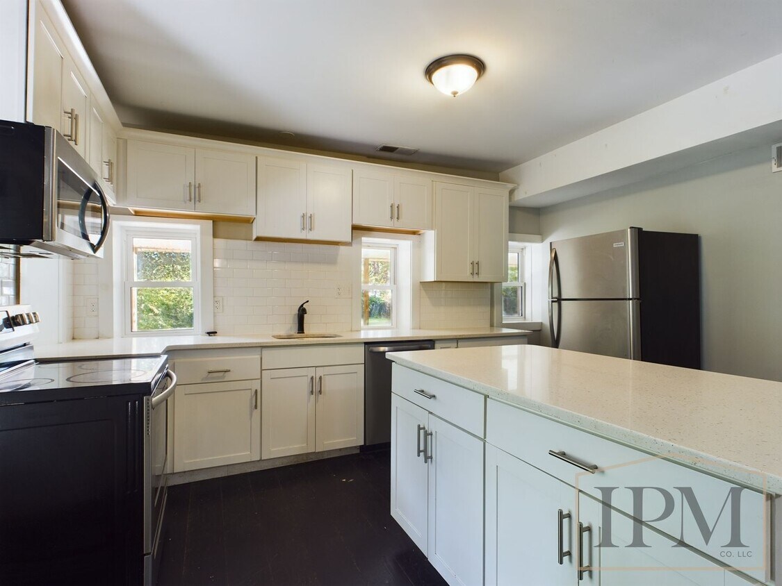 Coming Soon Spacious 3 bedroom Located i... - Coming Soon   Spacious 3 bedroom Located i...