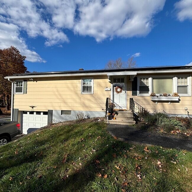 Building Photo - 141 Newtonville Ave