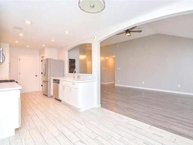 Foto del edificio - 3 Bedroom Single Family Home in Katy