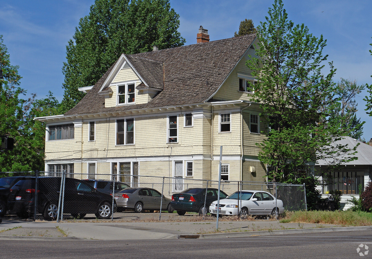 Primary Photo - 909 W Fort St