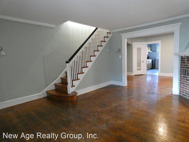 Foto del edificio - 3 br, 1.5 bath House - 217 Kingston Rd
