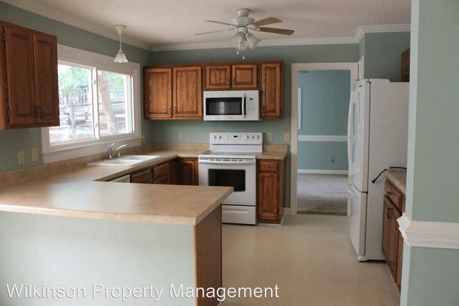 Building Photo - 2430 Annecy Dr