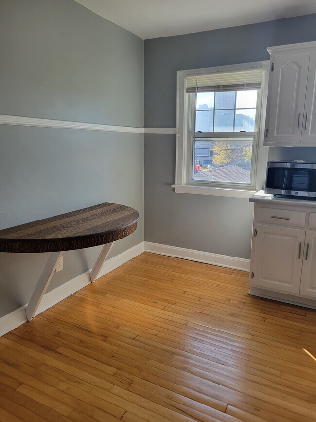 Kitchen - 714 S 2nd Ave