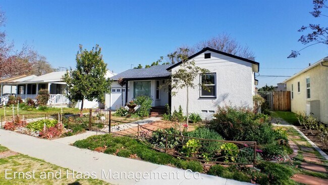 Foto del edificio - 3 br, 2 bath House - 1950 Chatwin Ave
