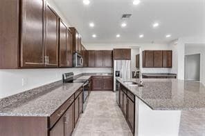 Foto del edificio - 14929 RedCove Pl