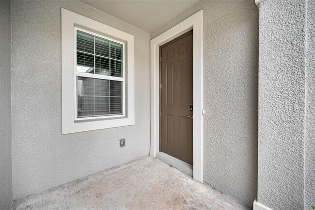 Foto del edificio - 18200 Pleasantview Blvd