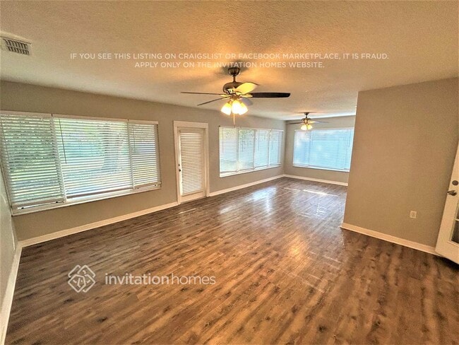 Building Photo - 3035 Weston Pl