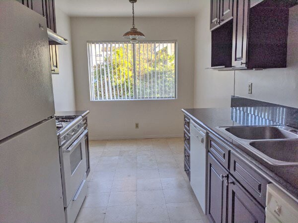 kitchen3 - 930 N Stoneman Ave