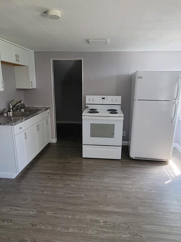 Foto principal - 6290 N Kirkville Rd