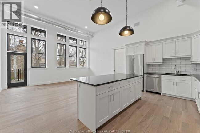 Photo du bâtiment - 247 Brock St