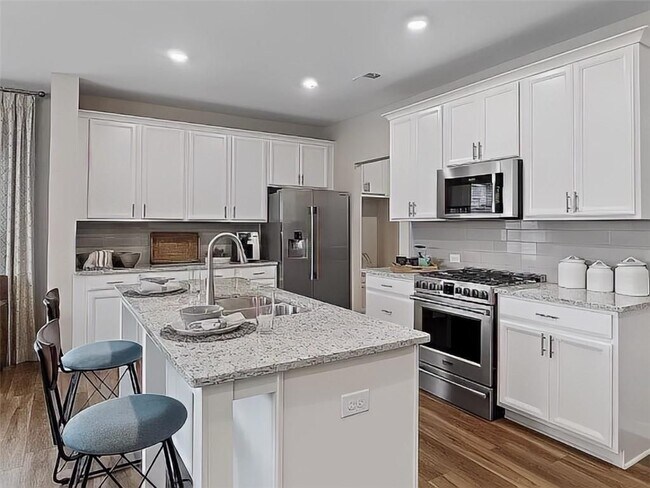 Foto del edificio - 1341 Elderwood Way