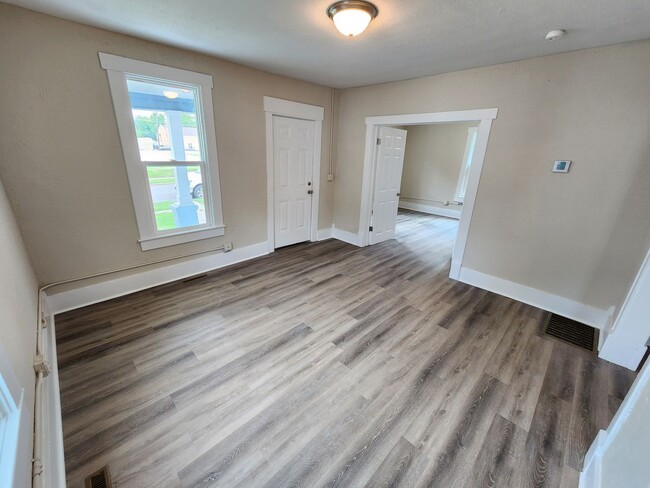 Foto del edificio - Spacious 3-Bedroom, 1-Bathroom Home AVAILABLE NOW!!