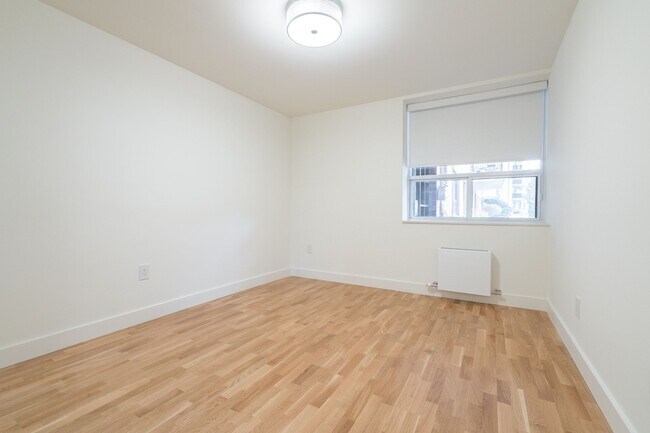 Building Photo - 56 Eccleston Drive