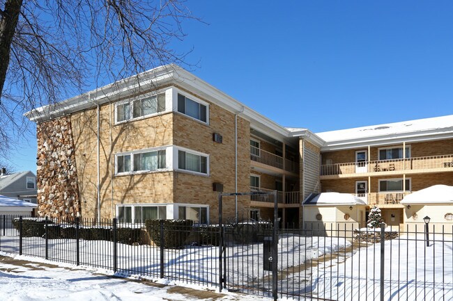 Foto del edificio - 7206 W Wellington Ave