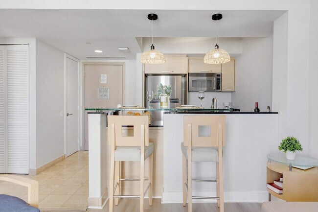 Foto del edificio - 18683 Collins Ave