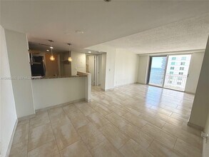 Building Photo - 770 Claughton Island Dr