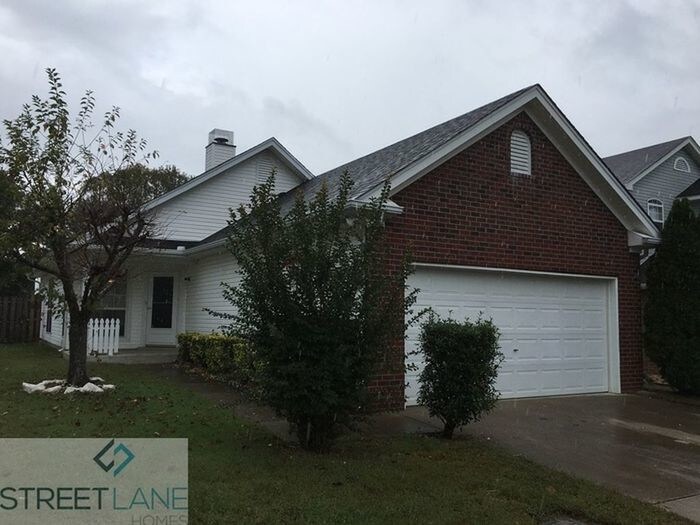 Foto principal - 4241 Chesney Glen Dr
