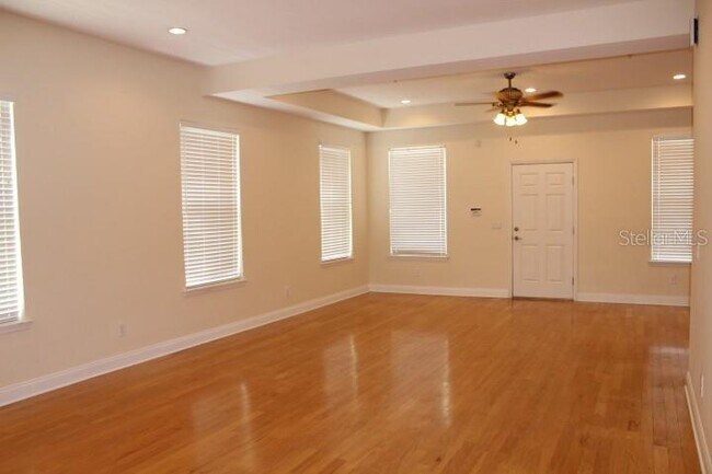 Building Photo - 4633 Legacy Park Dr