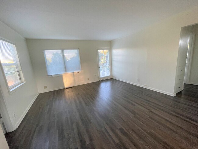 Foto del edificio - 3133 W Telegraph Rd