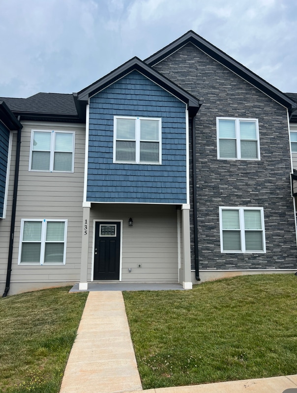 1 Emanuel Ct, Timberlake, VA 24502 Condo for Rent in Timberlake, VA