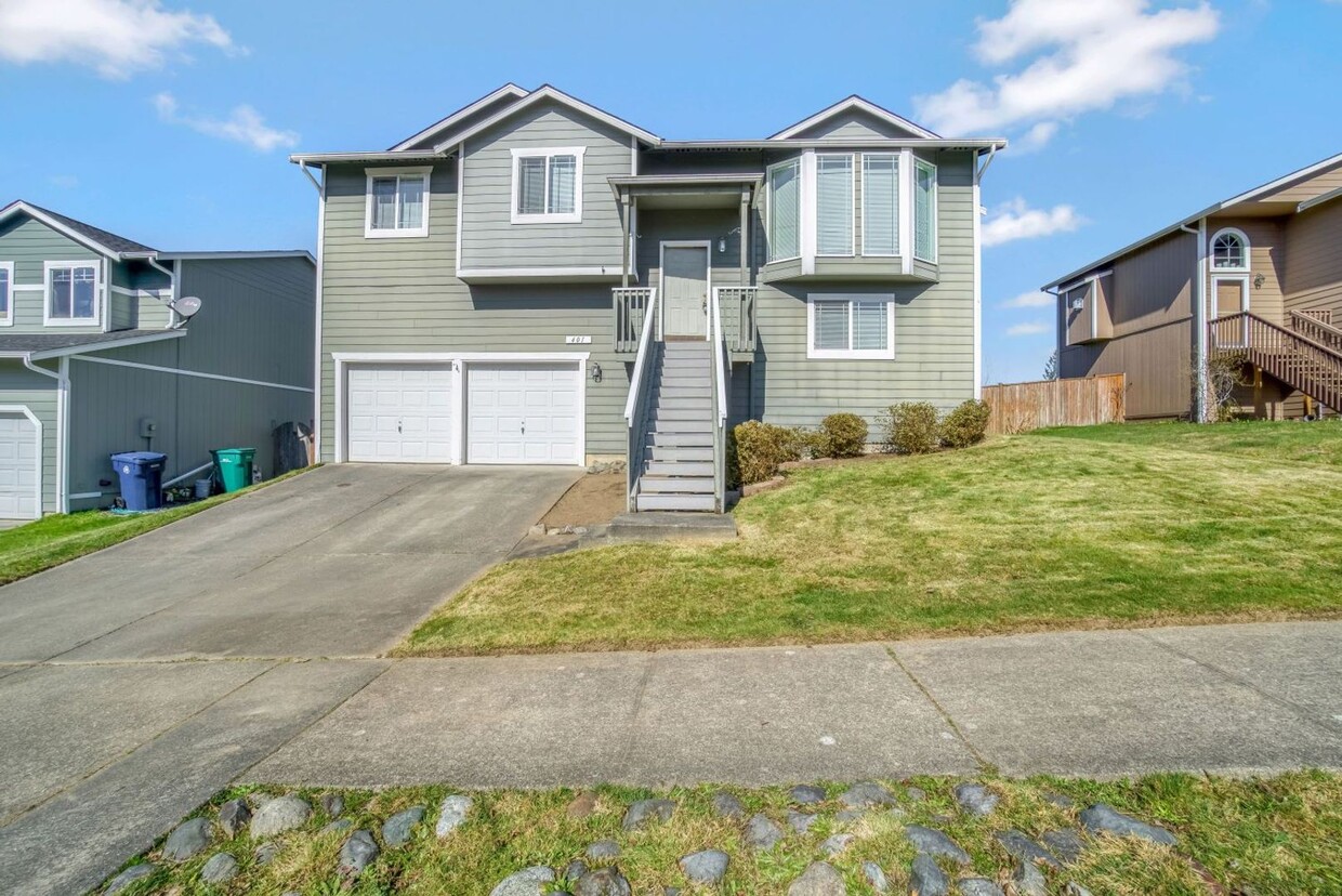 Primary Photo - Spacious Granite Falls Home