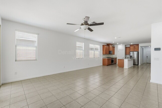 Foto del edificio - 13300 N 141st Ln