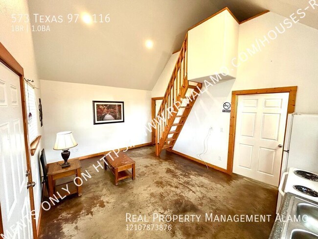 Building Photo - AVAILABLE NOW! 1 Bedroom / 1 Bath Lodge w/...