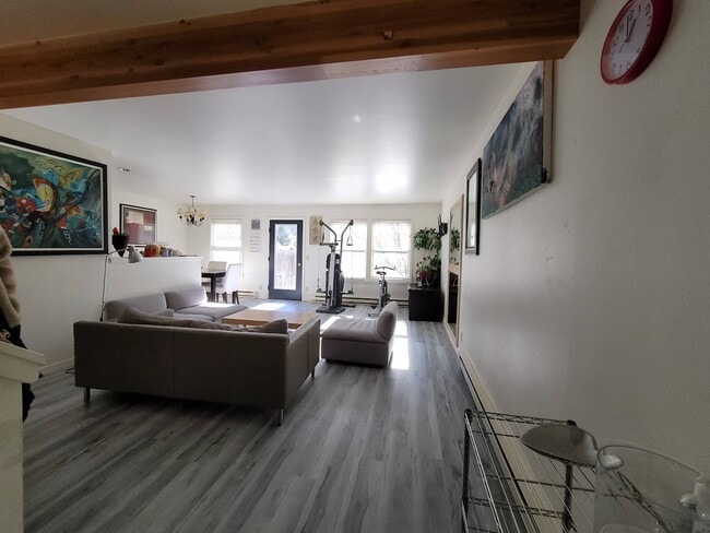 Building Photo - 1070 Elk Run Ln