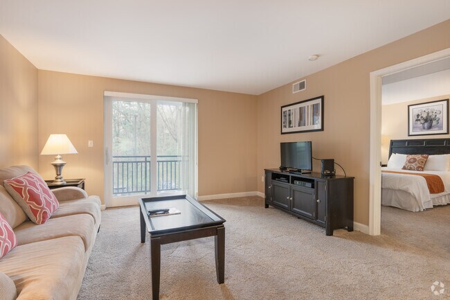 2HAB, 2BA - 987 ft² - Towers at Greenville