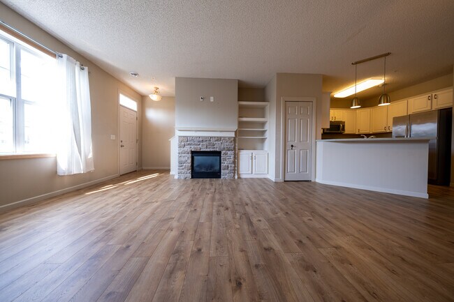 Building Photo - 13729 Atrium Ave