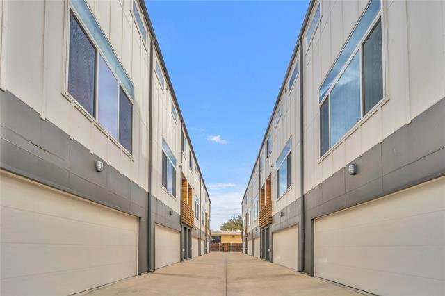 Building Photo - 2314 N Carroll Ave