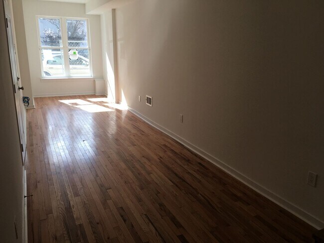 Building Photo - 3503 Haverford Ave