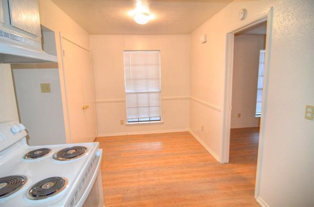 Building Photo - 1830 Randolph Dr